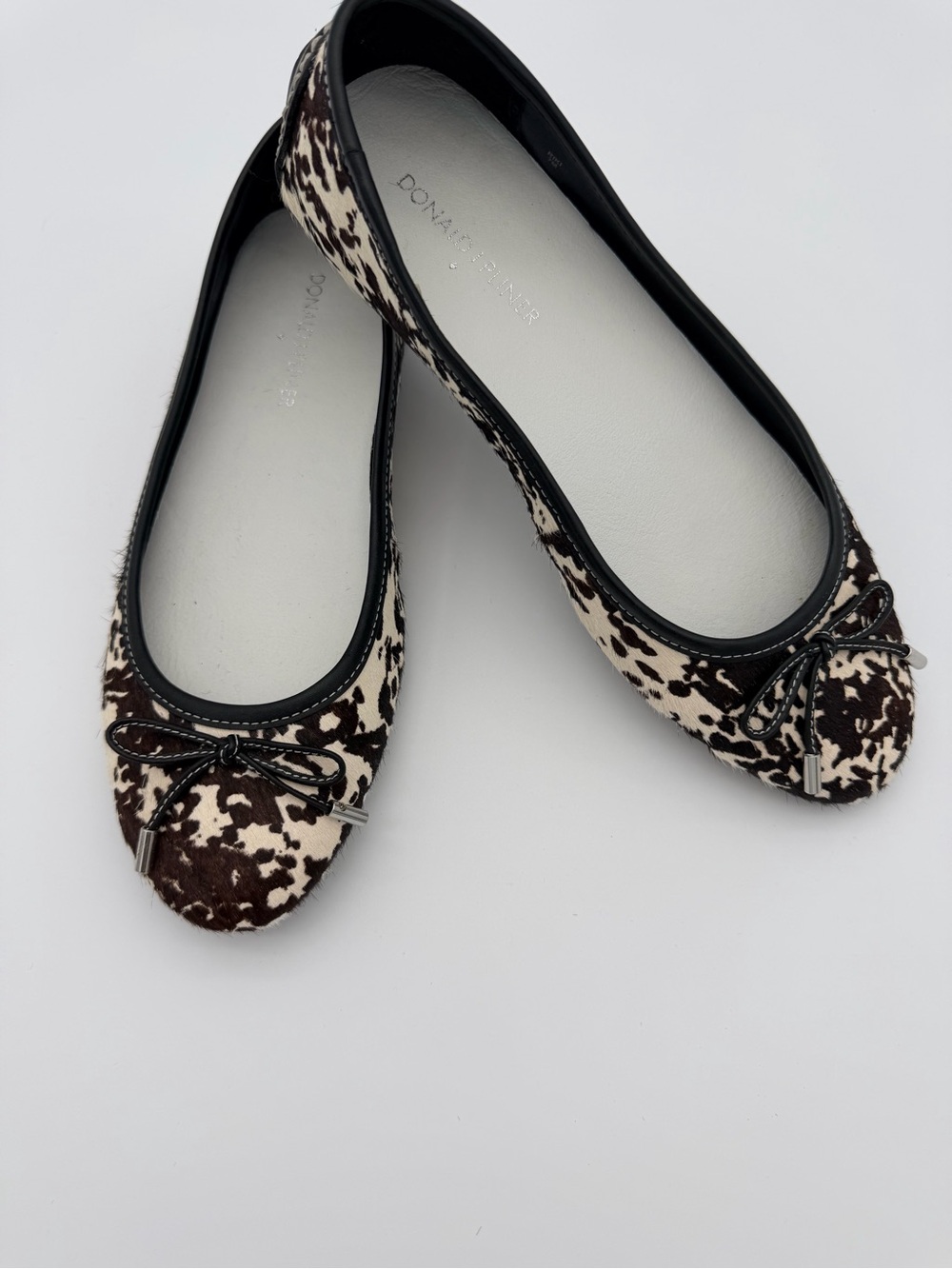 Donald J Pliner Black & White Spotted Pony Ballet Flats Sz 7